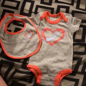 NWT Nike baby set 0-6 month